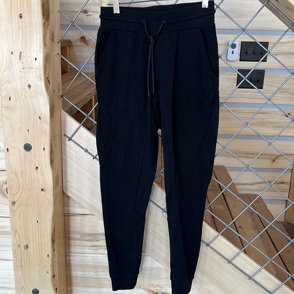 Alphalete Identity Jogger, new without tags.